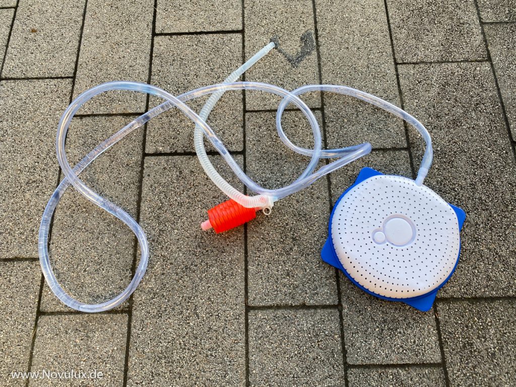 Pool Pumpe und Abpumpen des Wassers auf WinterAbdeckplane