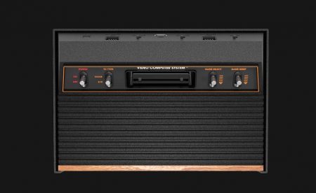 Atari-2600-plus-Konsole